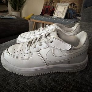 Nike Air Force 1 Kids' Classic Triple White Sneakers Size 13C Youth